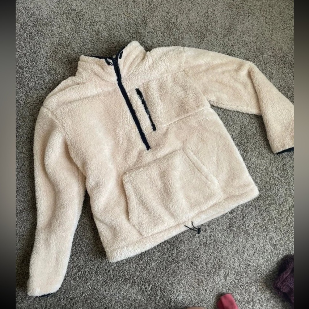 SzM VS PINK Cream Sherpa Pullover